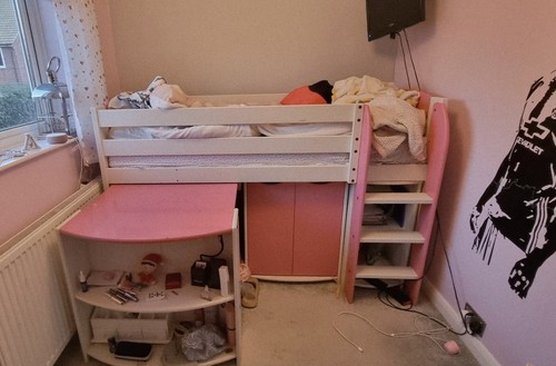 Mid sleeper pink and - , white